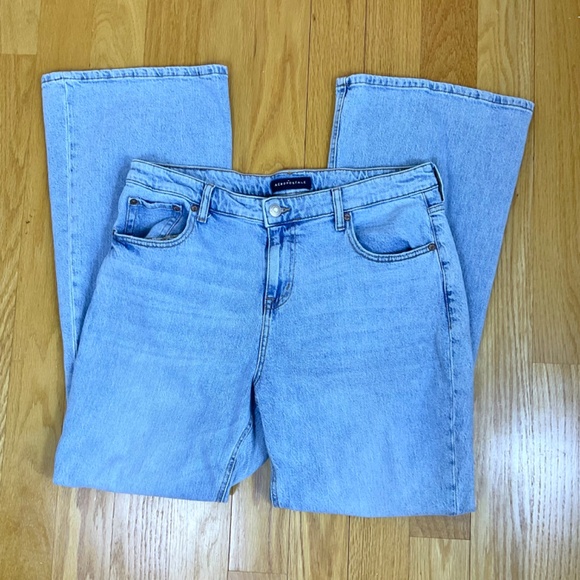 Aeropostale Jeans Flare Leg Mid Rise (16) - Picture 3 of 7